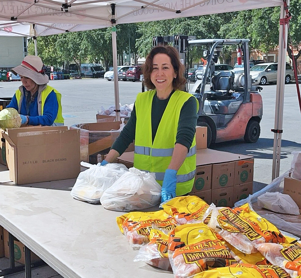 volunteering comunity services picture